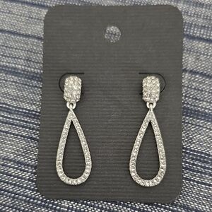 NWOT Sparkling Silver Teardrop Earrings